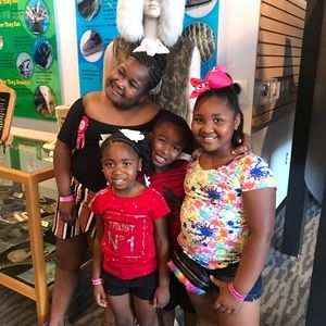 Meet your Posher, Beverly